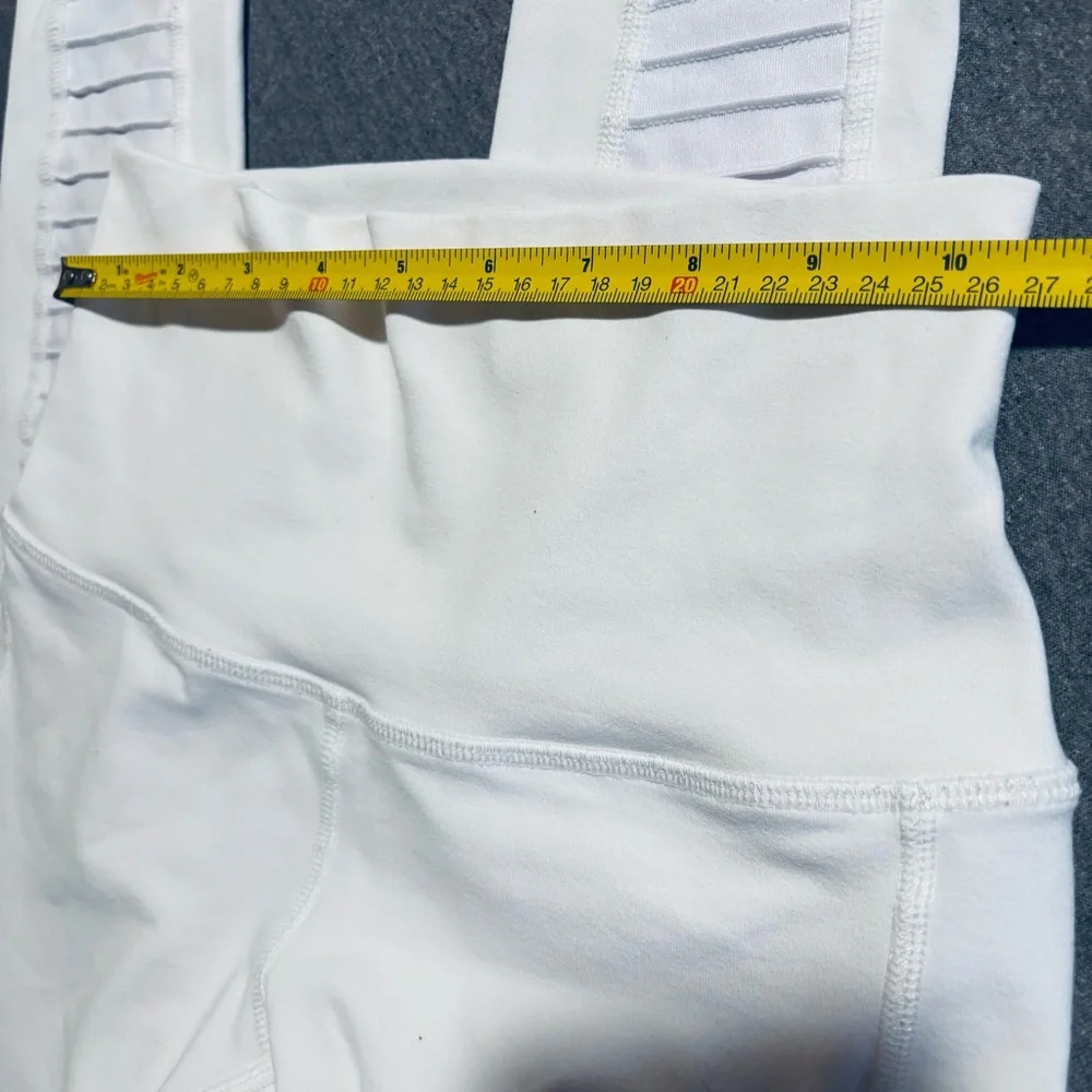ALO Yoga White Leggings High-Performance Stretch